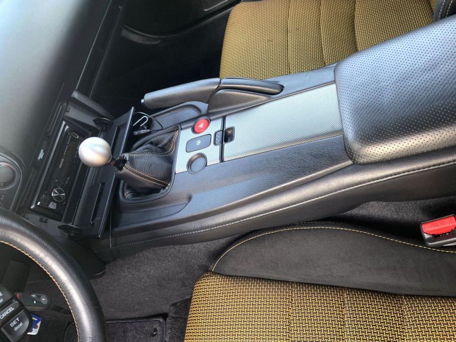 Детали интерьера Honda S2000 CR (AP2) 2008 года  (NA) (фото 30 из 56)